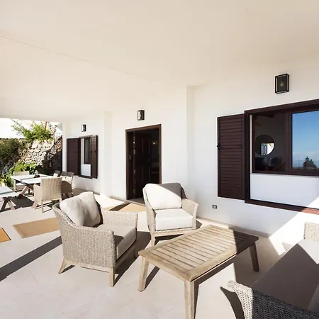 La Palmera, Amazing Sea Views Villa *